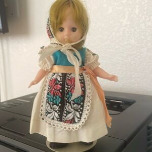 8” Ginny Poland Doll “Far Away Lands” open /close eyes. #1876. Voque dolls Inc.